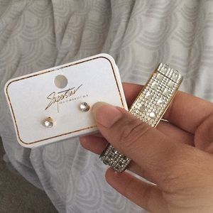 Bracelet & earrings set💕